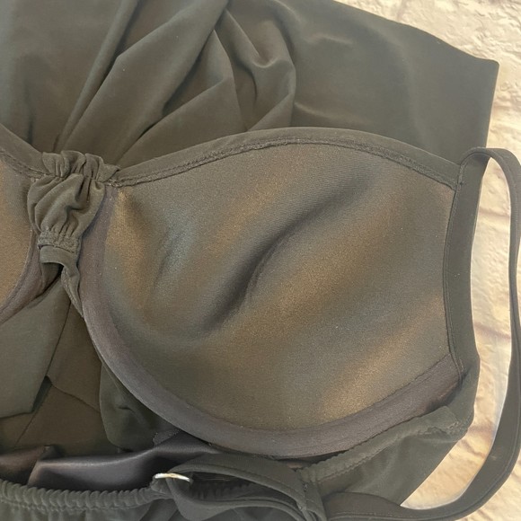 MIRACLESUIT ROCK SOLID MARINA UNDERWIRE TANKINI TOP IN BLACK SIZE 10 - Picture 13 of 13